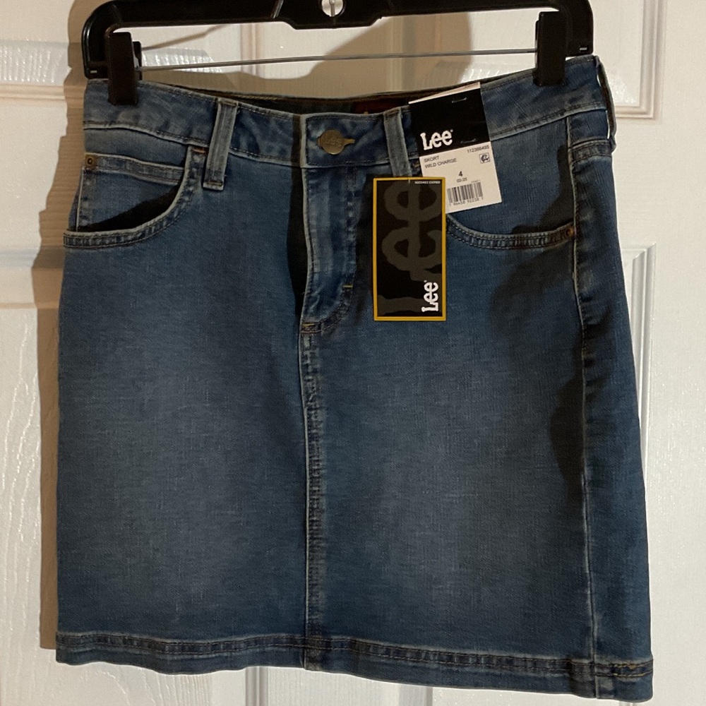Lee Classic Denim Skirt in Deep Blue